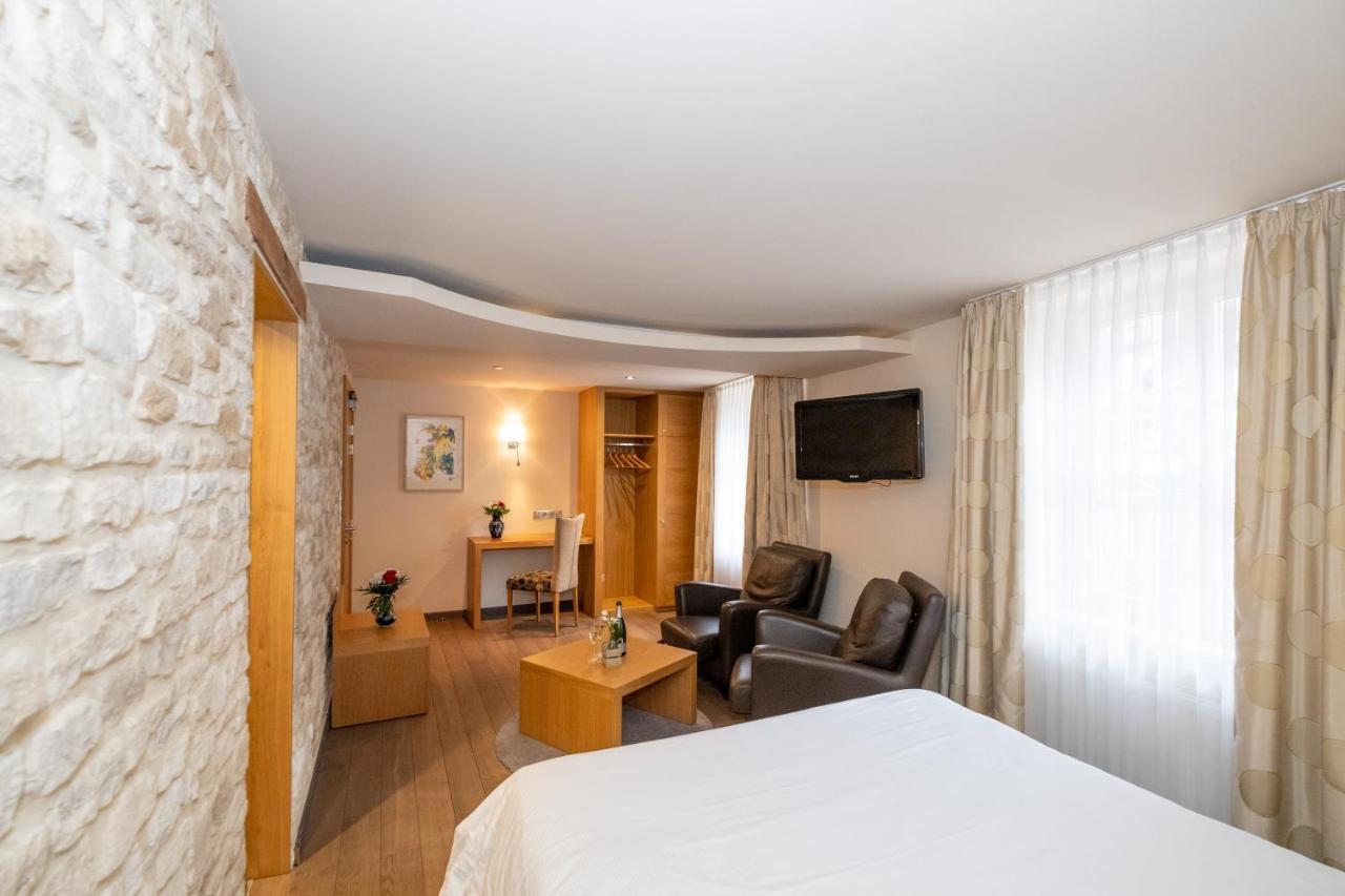 La Couronne A Wissembourg Hotel Luaran gambar