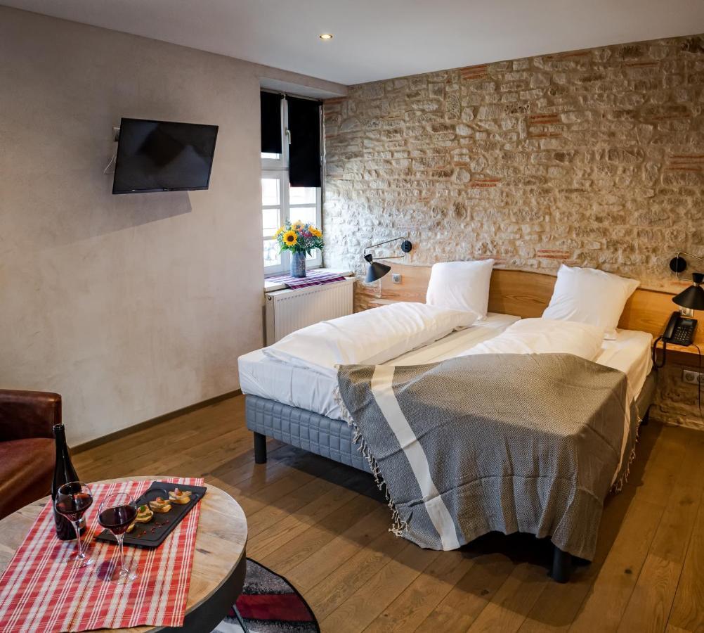 La Couronne A Wissembourg Hotel Luaran gambar