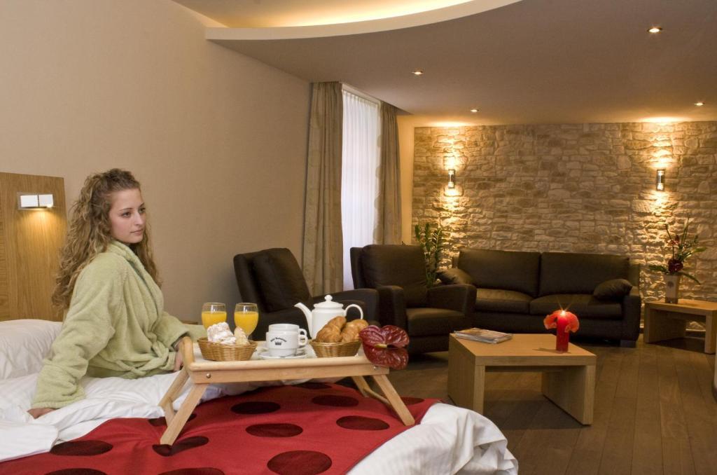 La Couronne A Wissembourg Hotel Bilik gambar